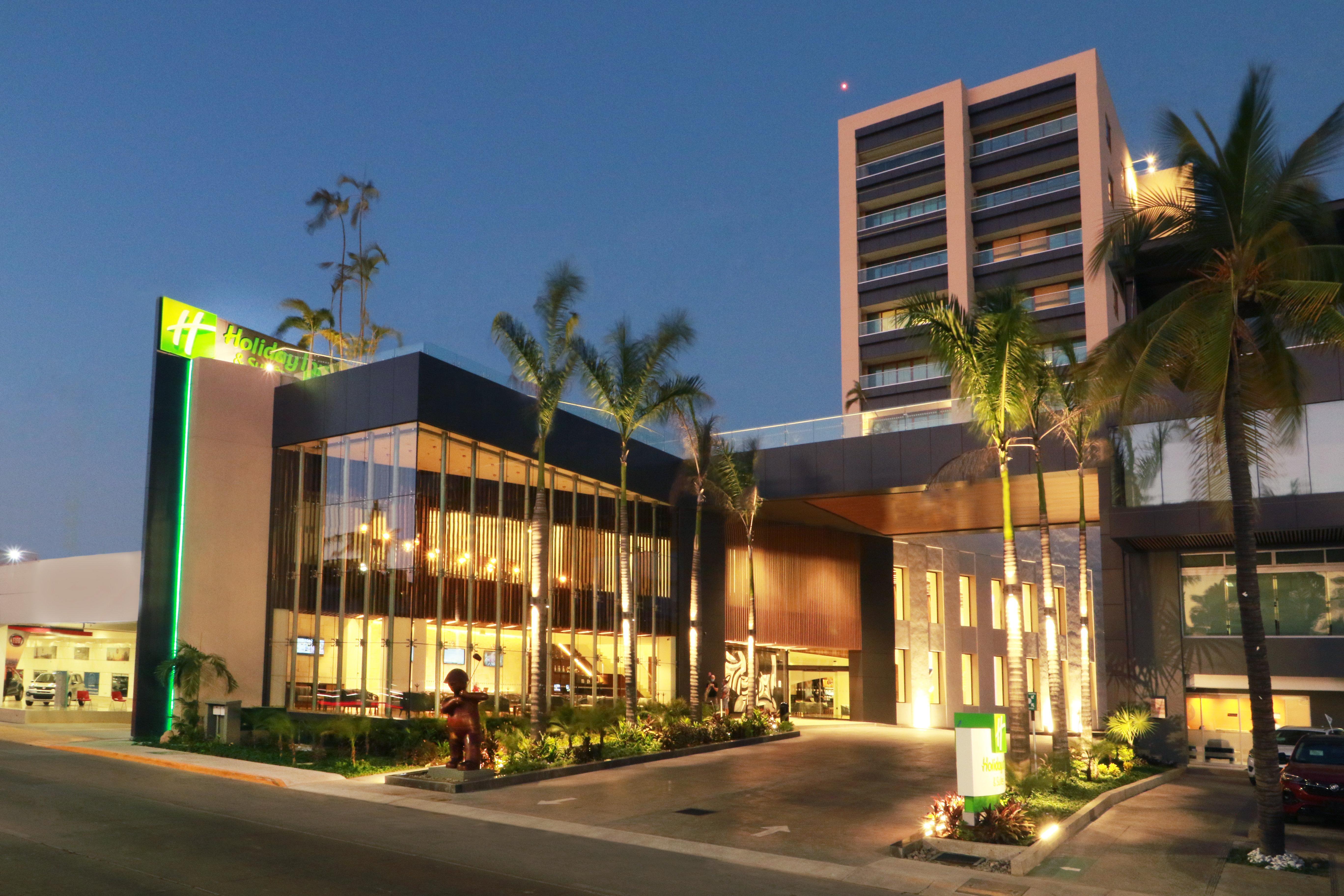 Holiday Inn & Suites - Puerto Vallarta Marina & Golf By Ihg Exterior foto