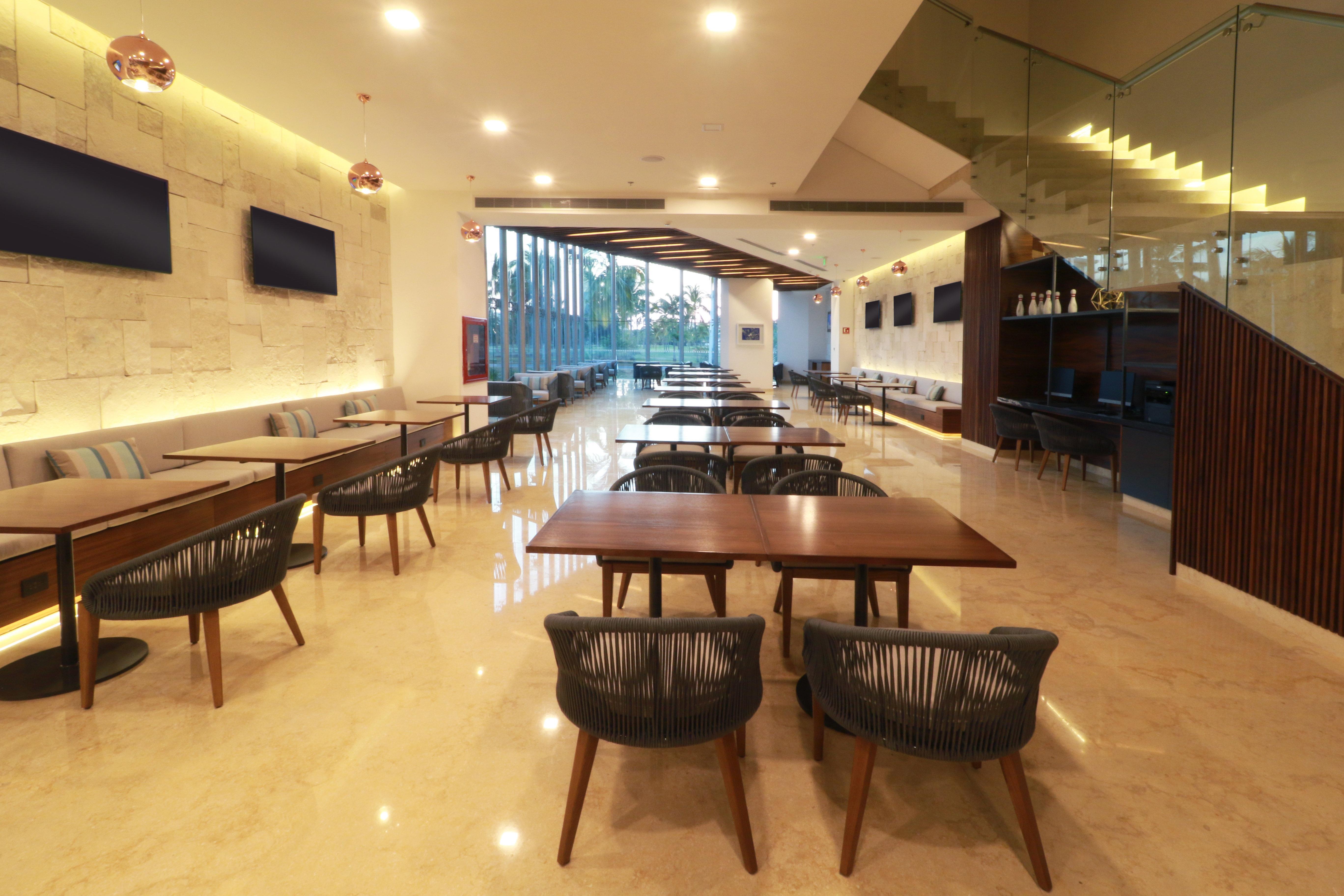 Holiday Inn & Suites - Puerto Vallarta Marina & Golf By Ihg Exterior foto